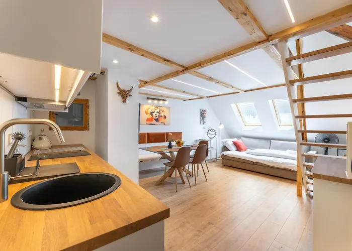 Classy Loft In The Center Of Apartmán